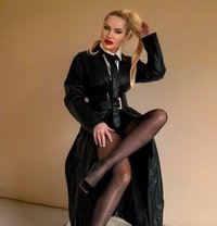 Domina Jessica - Dominadora in Barcelona