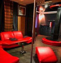Domina M - dominatrix in Agde