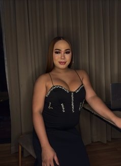 Ravena Fully Functional MistressParty - Transsexual escort in Bangkok Photo 10 of 13