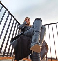 Domina Sreni - dominatrix in Rome