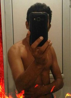 Dominant Bull - Yash - Intérprete masculino de adultos in Colombo Photo 11 of 11