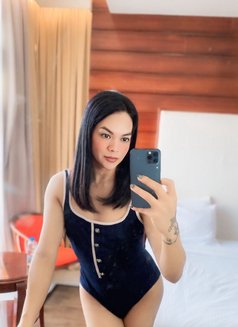 Dominant Top and Bottom Elizabeth - Transsexual escort in Abu Dhabi Photo 13 of 14