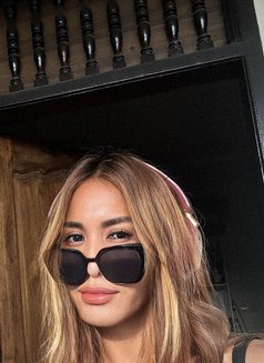 Mistress Laura - Transsexual escort in Bali Photo 16 of 30