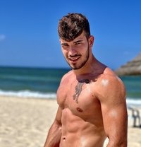 Dominant Wrestler - Acompañantes masculino in Dubai Photo 1 of 15