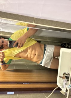 Dominantelorenzo - Acompañantes masculino in Hong Kong Photo 3 of 9