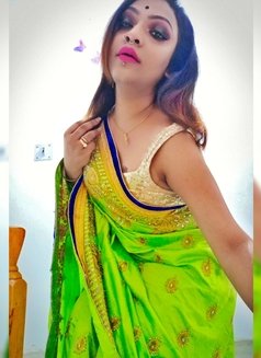 Pink lips tina - Transsexual dominatrix in Kolkata Photo 16 of 27