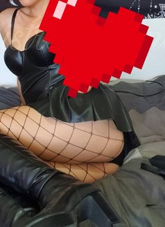 Dominatrix, Lona - Dominadora in Beirut Photo 6 of 7