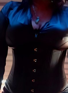ProDomme Mistress Gail Z.A - Dominadora in Johannesburg Photo 26 of 26