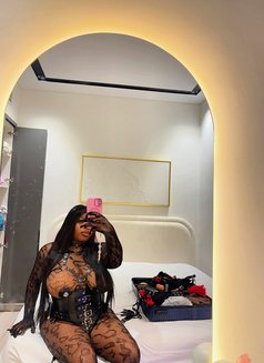Dominatrix/Submissive Ebony - puta in Dubai Photo 4 of 14