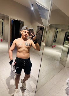 Dominic Big - Male escort in Riyadh Photo 8 of 13