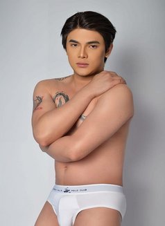 Dominic Big - Male escort in Riyadh Photo 14 of 17