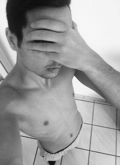 Dominic - Male escort in Dortmund Photo 3 of 4