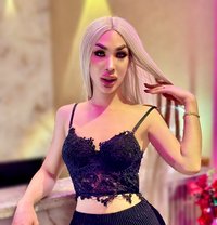 DOMINIC SANTOS - Transsexual escort in Dubai