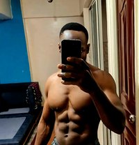 Don Andrew - masseur in Nairobi