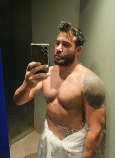 Don - Male escort in Dubai Photo 2 of 6