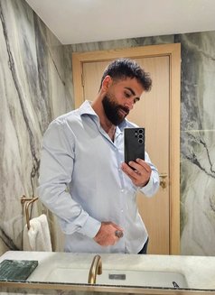 Don - Male escort in Dubai Photo 3 of 6