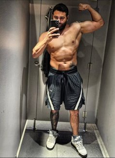 Don - Male escort in Dubai Photo 5 of 6