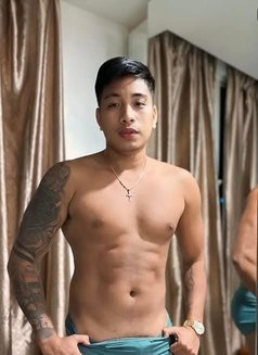 Boy on Fire - Male escort in Kuala Lumpur Photo 2 of 9