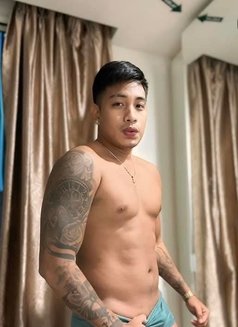 Boy on Fire - Male escort in Kuala Lumpur Photo 3 of 9