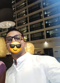 Best Lady licker in town - Male escort in Colombo Photo 6 of 9