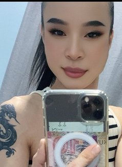Dona - Acompañantes transexual in Bangkok Photo 3 of 3