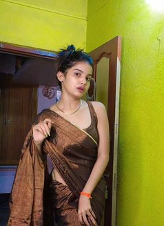 Dona - puta in Kolkata Photo 3 of 4
