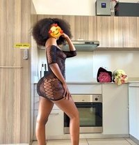 Zoe,cum in mouth,deethroat&massage queen - escort in Hyderabad Photo 4 of 4