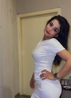 Donia - puta in Beirut Photo 6 of 7
