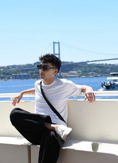 Donik 20 sm - Male escort in Riyadh Photo 7 of 9