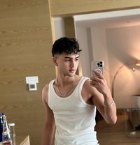 Donik 20 sm - Male escort in Riyadh Photo 8 of 9