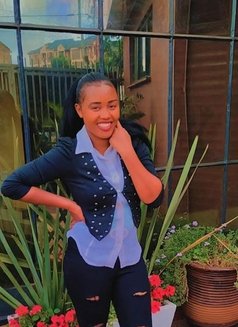 Donna - masseuse in Kilimani Photo 3 of 7