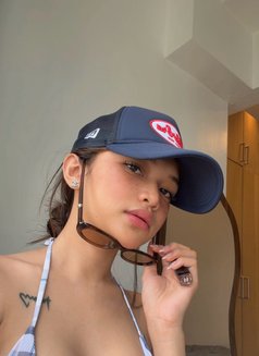 DONNA meet,content,camshow - escort in Manila Photo 15 of 20