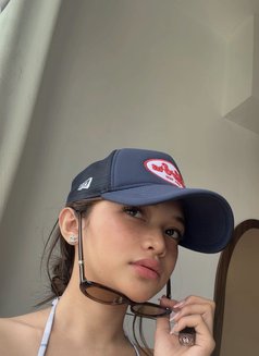 DONNA meet,content,camshow - escort in Manila Photo 16 of 20