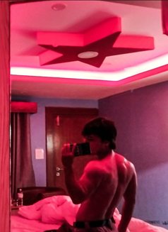 Donnie 🇳🇵 - Male escort in Tokyo Photo 1 of 5