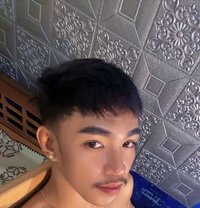 Donny - Male escort in Davao