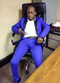 Donny L - Male escort in Johannesburg Photo 1 of 3