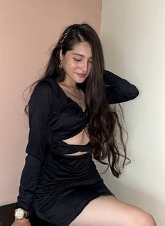 Dora - escort in Muscat Photo 1 of 5