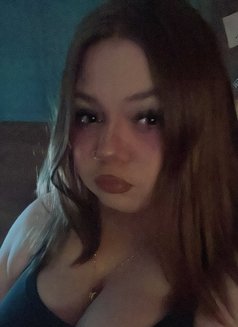 Dora - escort in Kuwait Photo 3 of 3