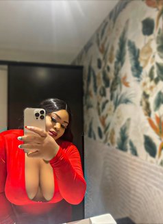 Dora Zirakpur - masseuse in Chandigarh Photo 1 of 3