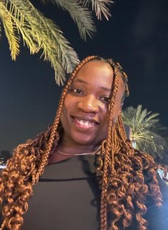 Dora Sexy - puta in Abu Dhabi Photo 3 of 4