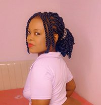 Dora - escort in Riyadh Photo 4 of 5