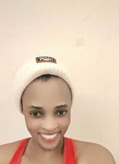 Dorah - escort in Riyadh Photo 2 of 4