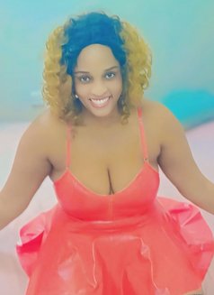 Dorah - escort in Riyadh Photo 3 of 4