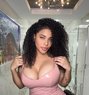 Carly - escort in Doha Photo 4 of 7