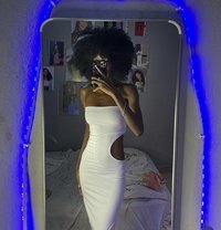 Doszy - escort in Abuja