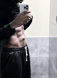 Douglas Dark Guy - Male escort in Cairo Photo 5 of 6