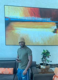 Dova - Acompañantes masculino in Lagos, Nigeria Photo 4 of 5