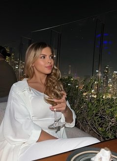 Downtown Alina Hottie - escort in Dubai Photo 1 of 12