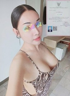 Dr. Aura Kasia Massage - masseuse in Bangkok Photo 1 of 6