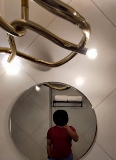 Dr Cozy Lap - Male escort in Bangalore Photo 3 of 6